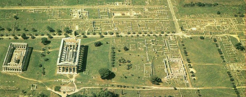 Fondazione di Sibari (710 a.c.) Fondazione di Poseidonia (600 a.c.) Conquista Lucana Deduzione di Paestum (273 a.c.) Anno Zero Deduzione di epoca Flavia (71 d.