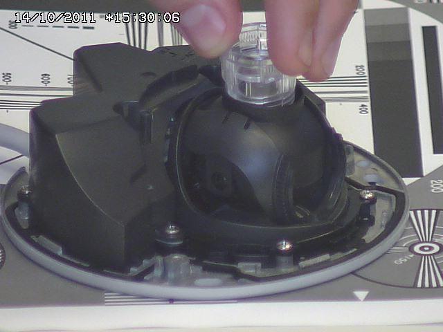 La telecamera utilizza questo tipo di connettore è non il classico RJ45 per essere conforme alle norme EN50155 per l uso su mezzi mobili.