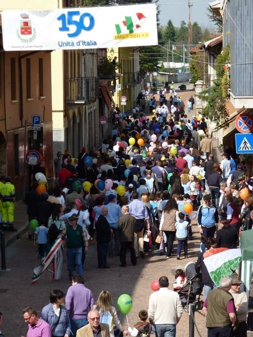 Tutte le associazioni di volontariato hanno allestito i loro stand in piazza S.