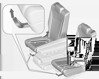 48 Sedili, sistemi di sicurezza Funzione Easy Entry Per consentire un accesso agevolato ai sedili in terza fila, i sedili esterni della seconda fila possono essere inclinati.