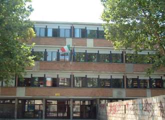 CHI SIAMO LA SCUOLA SECONDARIA DI PRIMO GRADO ARDIGO SI TROVA IN VIA MAGELLANO 42 FA