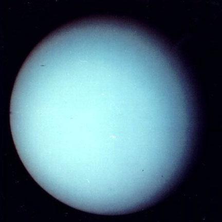 Nettuno venne scoperto a tavolino da Leverrier (1811-1877) e Adams (1819-1892) sulla base di perturbazioni anomale della traiettoria di Urano.