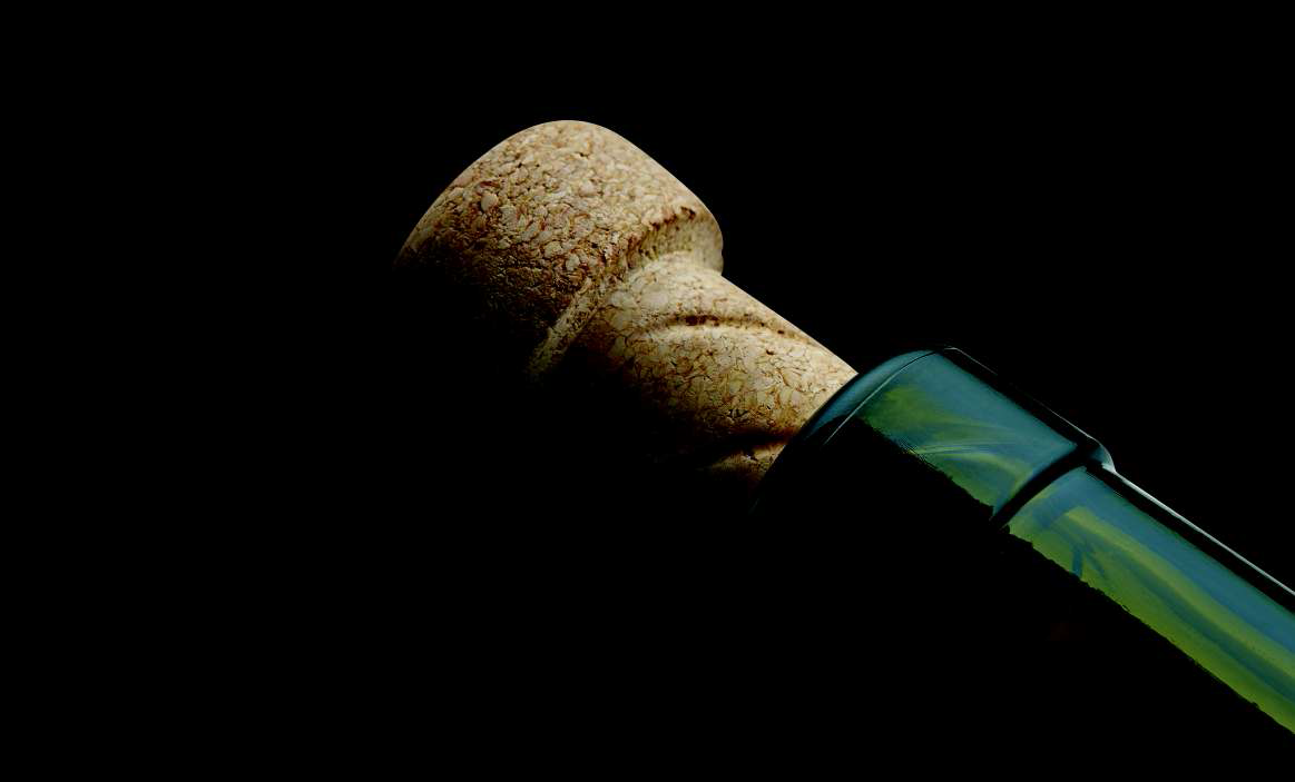 L evoluzione di una combinazione classica Prima vera innovazione nel pa ckaging del vino del 21 secolo, Helix apre un mondo di nuove possibilità per l'industria del vino.