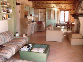 1 6 - Bed&Breakfast Lèc & Lac Contrada Manciana 7, 60034 Cupramontana tel: +39-0731 -7891 64 cell: