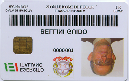 Progetto iniziale in ambito Esercito anno 2001 SICUREZZA CHIAVI ELETTRONICHE (Per identificazione ed accesso alla Banca Dati Centrale) DATI SANITARI (Emergency( Card) Con possibilità di gestire sul