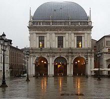 La citta Probabilmente fondata da una popolazione ligure nel 1200 a.c., Brescia conta 195568 abitanti ma, se si considera anche il territorio provinciale, si passa a 672822 che fanno di Brescia la sesta provincia italiana a livello di popolazione.
