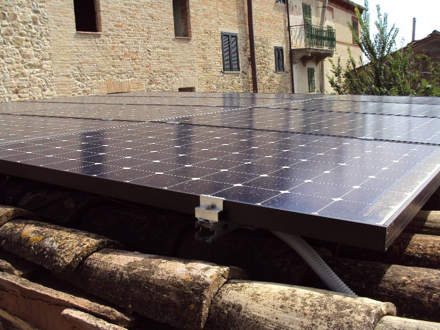 Esempi di installazioni TRADIZIONALI RESIDENZIALI Solare fotovoltaico Prof.