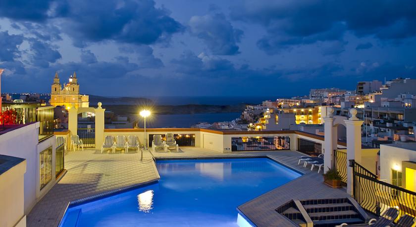 Summer 2016 SOLANA HOTEL & SPA 4* A 10 minuti a piedi dalla spiaggia sulla Baia di Mellieha, il Solana Hotel offre moderne camere e monolocali con Wi-Fi gratuita e una terrazza all'ultimo piano con