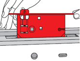 Cilindro e/o serratura : Vite di bloccaggio 1) Svitare la vite di bloccaggio del cilindro e le viti di fissaggio della serratura poste sul frontale dell anta.