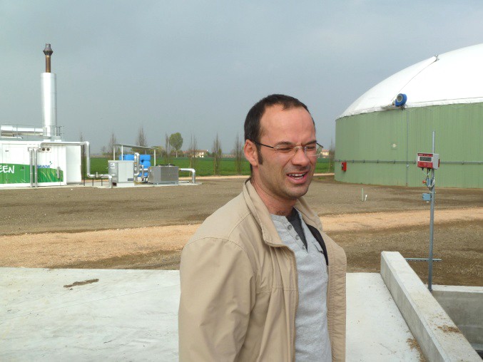 LE AGRIENERGIE PER LE IMPRESE AGRICOLE Il biogas per l allevamento zootecnico Società agricola Case Levi - Monastier Allevamento zootecnico 1.