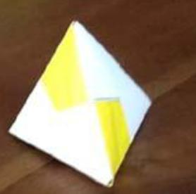 Tetraedro 4 (modulare) Dal quadrato al rettangolo 8 x 7 Nella figura che segue sono rappresentate le piegature che portano, a partire dal foglio quadrato, al