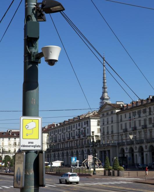 Piazze e parcheggi > Oggi la tecnologia permette di controllare aree