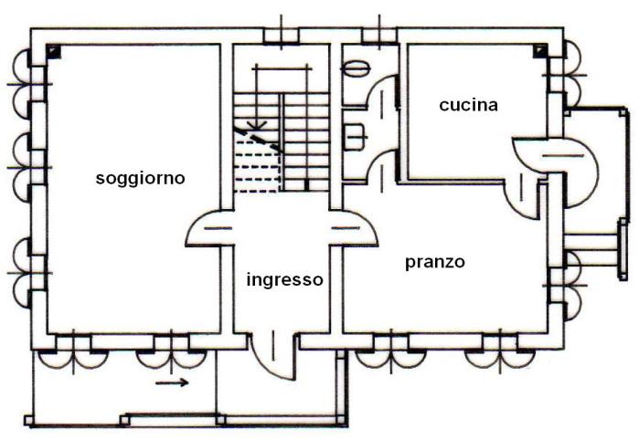 I piani superiori raggiungibili da comode scale interne, comprendono un primo piano con tre camere e due bagni, un disimpegno con uscita su terrazzo; al secondo piano