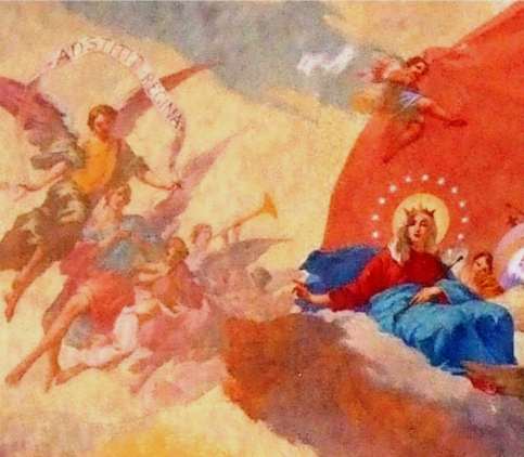 La gloria di Cristo Re, particolari dell affresco della cupola. Nel primo particolare a sinistra, è raffigurata la Vergine Maria, coronata di dodici stelle e attorniata da angeli.