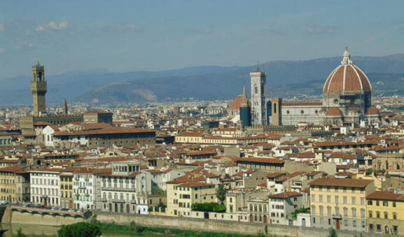 Firenze è Firenze Le ragioni per non spostarsi sono tante, in primo luogo di tipo affettivo: qui ho i miei amici e la mia famiglia ; Firenze è la mia città e le sono affezionata per quanto possa