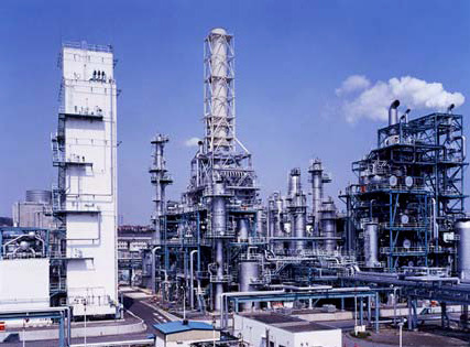 Figura 6 Impianto di gassificazione di asfalti residui di raffineria, NEGISHI, Giappone (2003) L applicazione alla biomassa ha fatto la sua comparsa durante la seconda guerra mondiale a causa della
