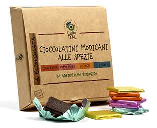 Cioccolatini modicani alle spezie in 4 gusti da Agricoltura Biologica Codice: 583 Peso: 180 g Prezzo consigliato al pubblico: 10,50 Unità minima di vendita: 4 pz Cioccolatini aromatizzati al sale, al