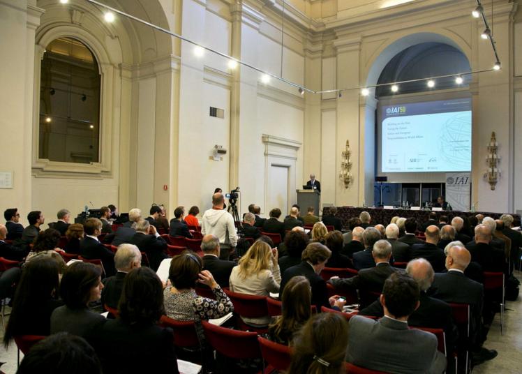 IAI ISTITUTO AFFARI INTERNAZIONALI IAI Istituto Affari Internazionali Sede Residenza di Ripetta - Roma Conferenza: Roma L eredità del