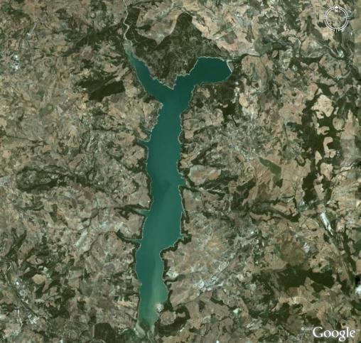 Diga Lago di Occhito Il Lago di Occhito è lungo circa 10 km, e copre una superficie di circa 13 km 2. La capacità dell invaso è di 333.000.