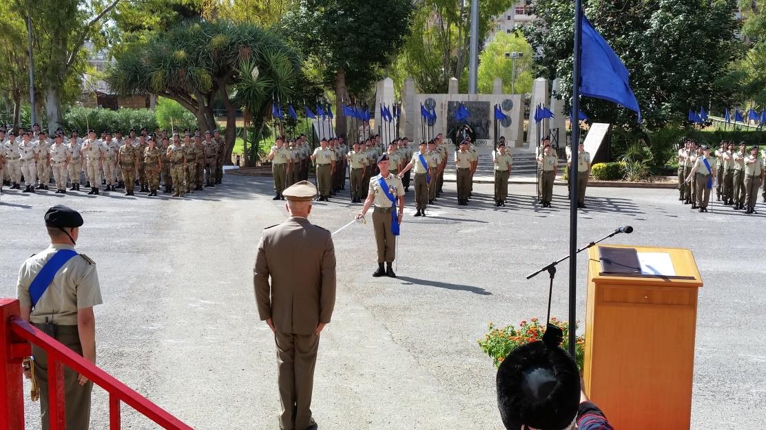 n. 78 anno 2014 I Cavalieri di Sicilia Pagina 4 Il Reggimento Lancieri di Aosta rende gli onori al Comandante della Br