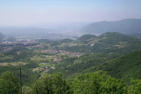 verde nonostante gli insediamenti abitativi e l urbanizzazione costante continuino a minacciarne l integrità.