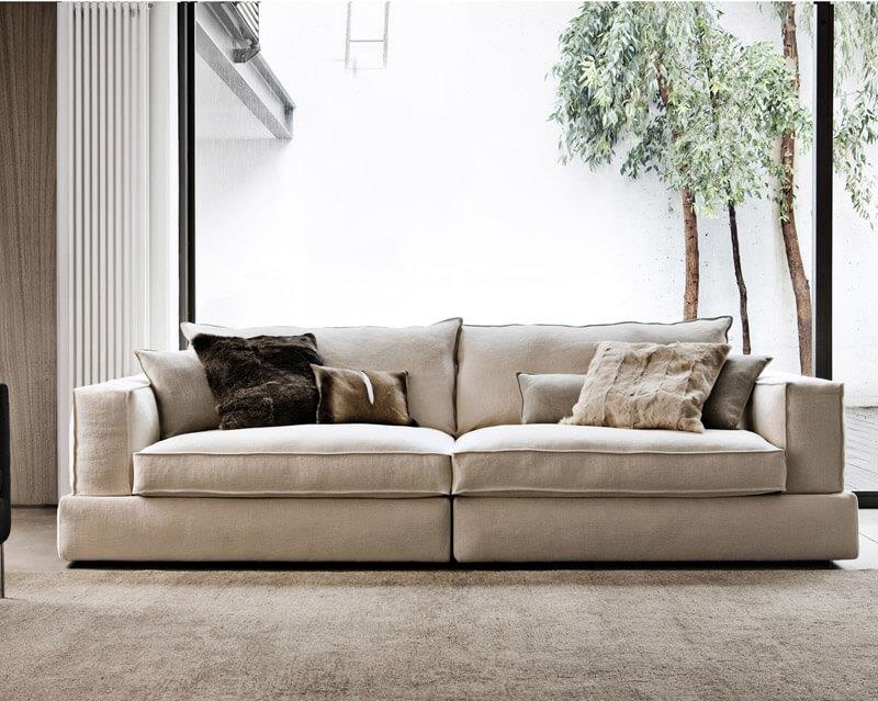 ARTICOLO: DIVANO Sistema di divani componibili che offre numerose varianti dimensionali, dall aspetto morbido ed accogliente.