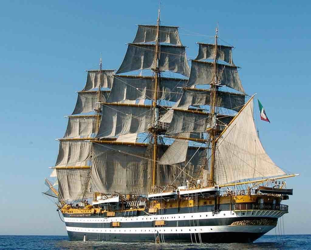 NewsLetter N.6 Giugno 2016 Tour 2016 Amerigo Vespucci Dopo i lavori di ammodernamento (ottobre 2013 / aprile 2016) ritorna in mare la nave scuola Amerigo Vespucci.