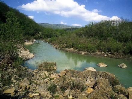 LA RISERVA DI MONTE RUFENO Un trekking all interno di questa incredibile Riserva Naturale nota per le sue importanti caratteristiche