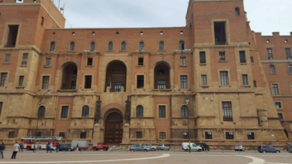 Città vecchia, consegnata dal Sindaco Ippazio Stefàno in occasione dell ultima festa dei Carabinieri al Comando Provinciale di Taranto sotto il comando (in uscita) del Col. Daniele Sirimarco.