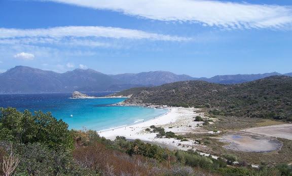 CORSICA 2015 Dal 30 maggio al 2 giugno 2015 Un isola da molti sottovalutata ma che invece è bellissima, in pochi chilometri dal mare alla montagna, ottimo banco di scuola per chi si affaccia al mondo