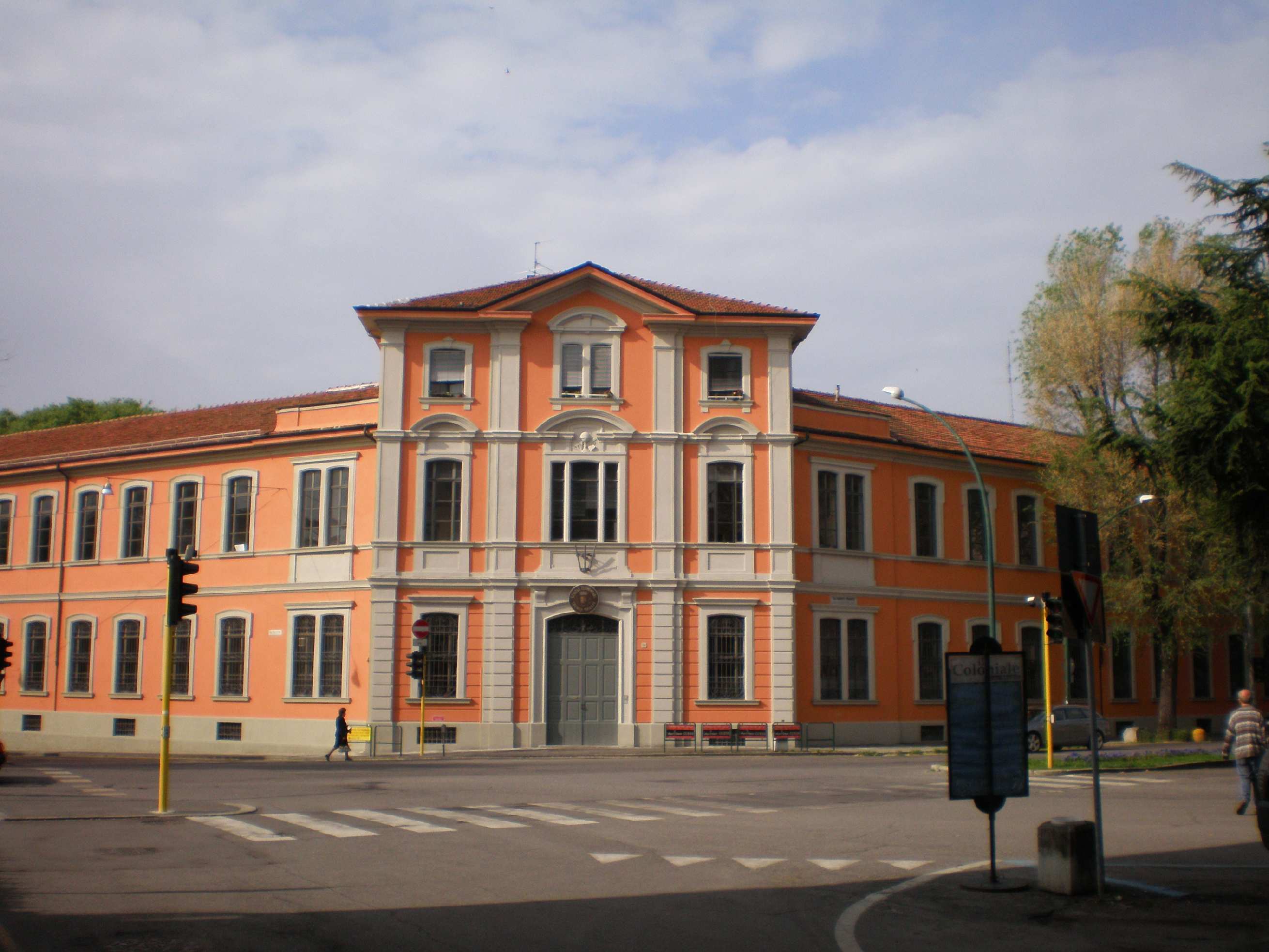 INTERVENTO DI MESSA IN SICUREZZA SOFFITTI CON POSA DI CONTROSOFFITTI ANTISFONDELLAMENTO PRESSO