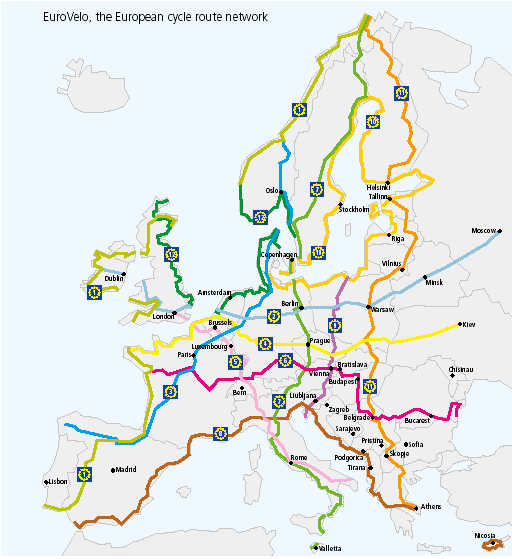 1. Il cicloturismo ed il cicloescursionismo L Italia è attraversata da 3 itinerari: 5.