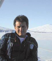 L AUTORE Marco Tadini meteorologo Marco Tadini, nato a Milano nel 1963, nel 1989 si è laureato in Fisica presso l Università degli Studi di Milano, con tesi presso l'osservatorio Astronomico di Brera