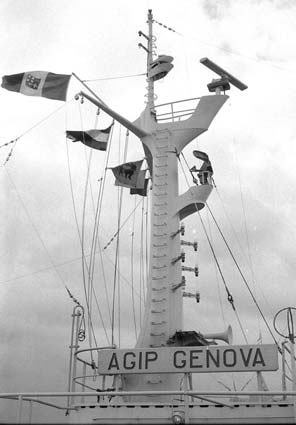N / C AGIP GENOVA Nel 1963 nei cantieri navali di Ancona, furono costruite due motonavi gemelle da 53.400 mt alle quali furono dati i nomi di AGIP GENOVA e AGIP ANCONA.