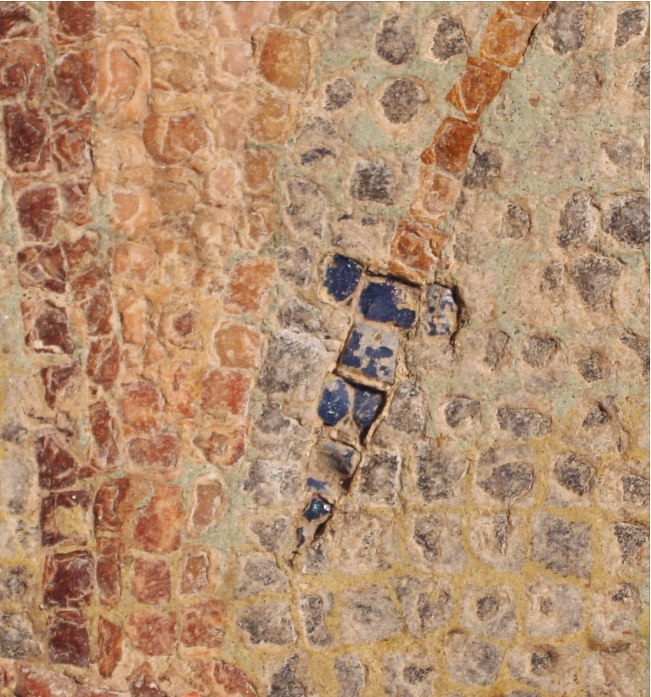 Fig 3 Immagini di tessere vitree nei mosaici di tessere minute.