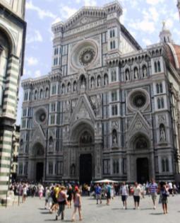 Santa Maria del Fiore, Firenze 1876-83 Completamento di Emilio De Fabris (1808-1883) vince la soluzione di stampo arnolfiano (adottata anche a Orvieto e Siena) ma, per porre fine alla questione, si