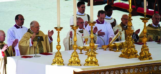 L obbedienza dei cardinali al nuovo Pontefice nella Messa d inizio del Ministero Petrino. tanea semplicità che pare sia Papa da sempre.