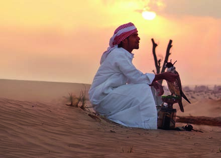 OMAN TOUR Oman, Dubai e Abu Dhabi I tre volti del Golfo Un unico emozionante itinerario attraverso le località più affascinanti del Golfo: il Sultanato di Oman, Dubai e Abu Dhabi, le città più