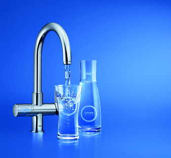 Blue Pure PURO PIACERE Go Online Blue è la soluzione alternativa per chi preferisce il sapore naturale dell acqua liscia.