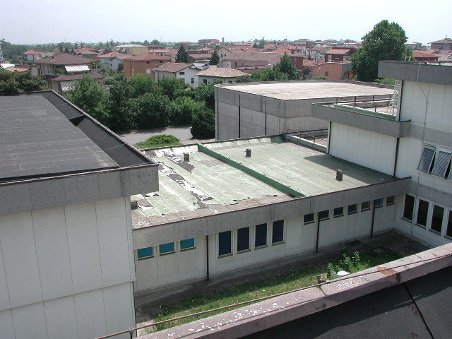 I.S.I.S. Rubini Romano di Lombardia L edificio di proprietà della Provincia di Bergamo ha superficie lorda di pavimento complessiva pari a 10.