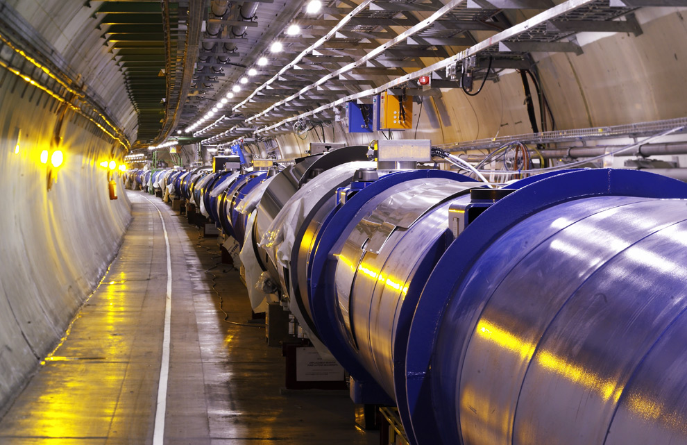 IL CERN DESCRITTO AGLI STUDENTI DA UNO STUDENTE Laura