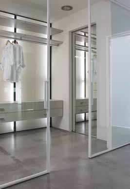 160 161 Store Cabina armadio Wardrobe La cabina armadio diventa un ambiente pratico ed elegante, con l attrezzatura che sviluppa contemporaneamente la dimensione estetica e quella tecnica, come i