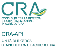 Una nuova potenziale minaccia per l'apicoltura italiana ed europea: Aethina tumida Murray, il piccolo coleottero dell'alveare (2005) Introduzione e diffusione Il commercio su grandi distanze di