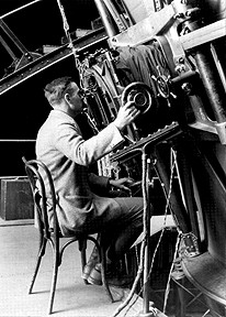 22. Edwin Hubble Edwin Hubble (1889-1953) era una astronomo di Monte Wilson.