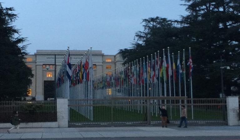 Terminata questa attività abbiamo lasciato il museo per andare a vedere dall'esterno la sede dell'onu ed osservare il monumento