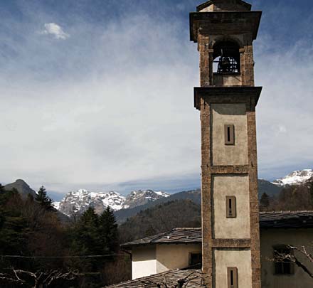 E SABATO 26 MAGGIO Erbolandia e la 1 a "Mostra delle erbe spontanee della Val Brembana DOMENICA 27 MAGGIO Dalle 15,30 - Mezzoldo, Ristorante Passo San Marco 2000 IL CONSIGLIO DEL CASER Degustazioni