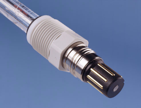 Sensore combinato ph/redox (ORP) con risposta rapida alle variazioni di temperatura per i processi critici Serie AP120 AP120 è una serie di elettrodi ph/redox (POR) combinati da 12 mm ad alta