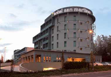 Quality Hotel San Martino è un albergo a tre stelle di nuovissima costruzione, un piccolo gioiello caratterizzato da scelte architettoniche eleganti, da un design raffinato, da soluzioni e materiali