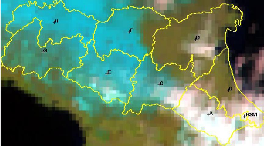 Fig.12 - Contenuto in acqua (Snow Water Equivalent, in mm) della neve presente al suolo alla mattina del 11/02/2013 (a sinistra) e alla mattina del 12/02/2013(a destra).