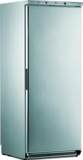 .1 l Armadi frigoriferi GN 2/1 Armadi frigoriferi_congelatori Armadio con evaporatore ventilato a Roll Bond per mod. PR-PRX, a pacco alettato per mod. PV-PVX-DV-DVX, statico a griglie fisse per mod.